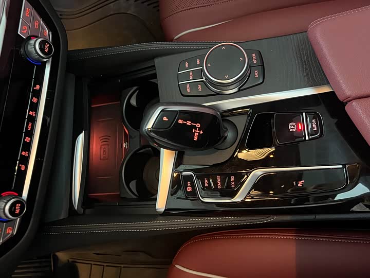 Фото 11 - BMW 5 Series