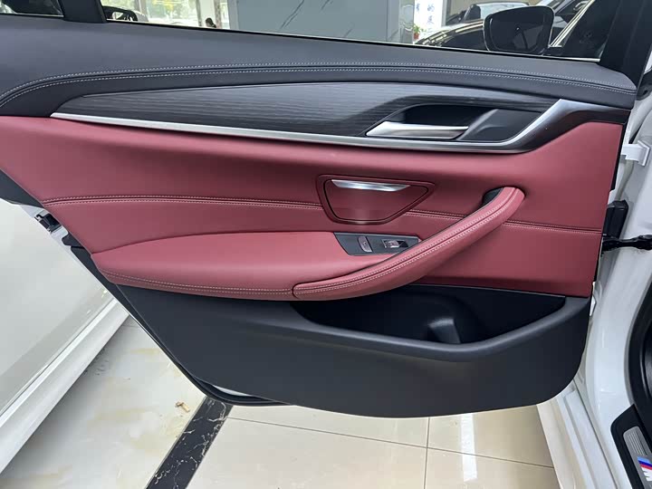 Фото 15 - BMW 5 Series