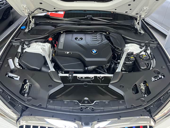 Фото 9 - BMW 5 Series