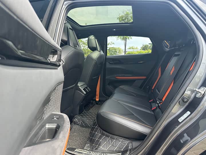 Фото 16 - Changan UNI-V