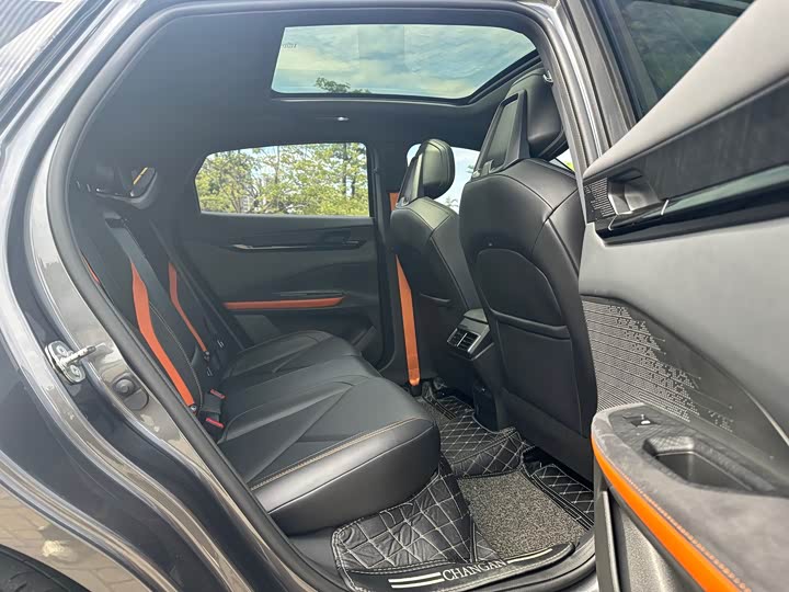 Фото 19 - Changan UNI-V