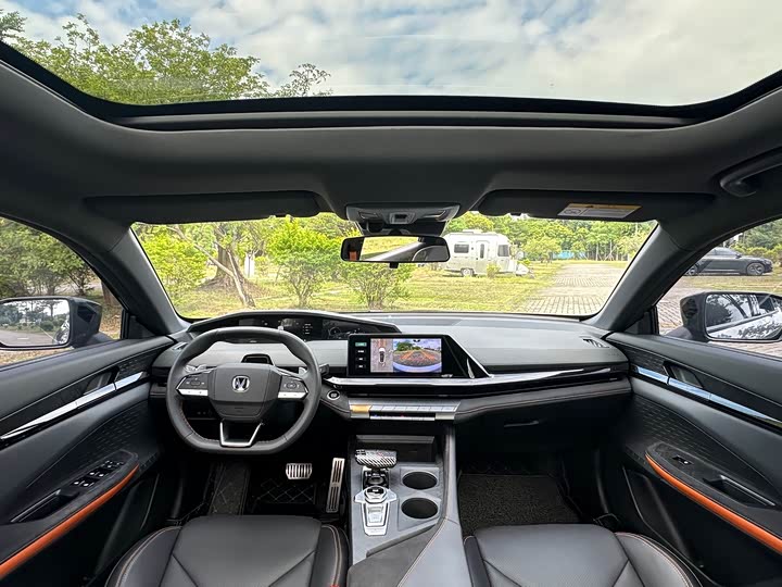 Фото 20 - Changan UNI-V