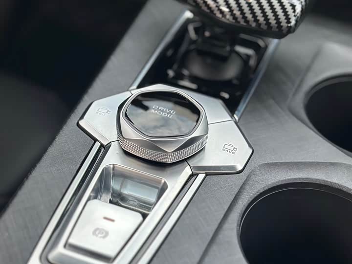 Фото 22 - Changan UNI-V