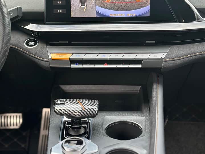 Фото 23 - Changan UNI-V