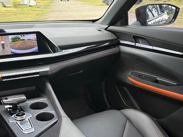 Фото 26 - Changan UNI-V