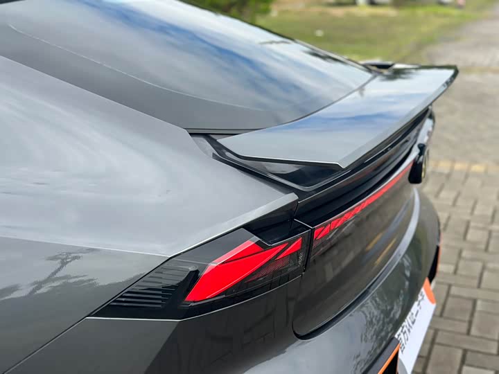 Фото 8 - Changan UNI-V