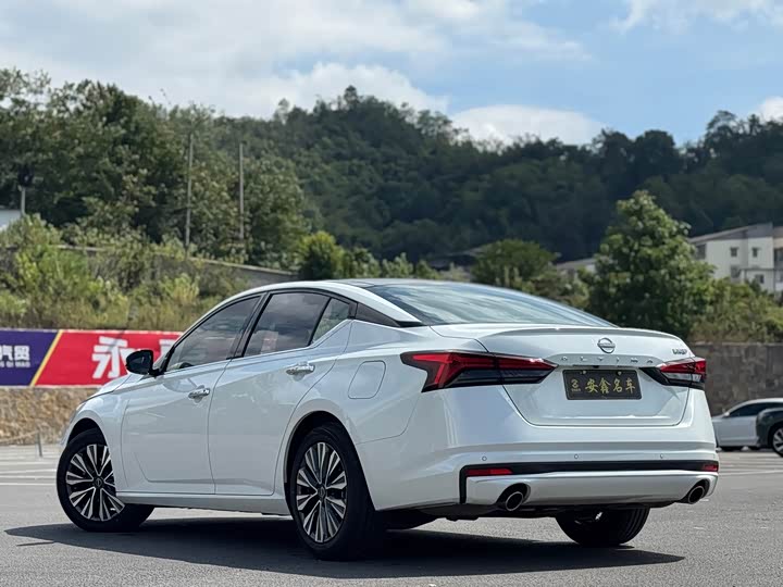 Фото 5 - Nissan Teana