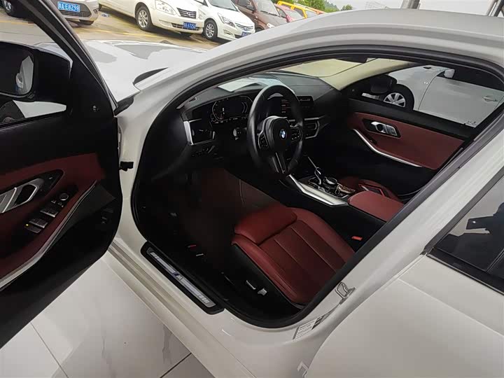 Фото 13 - BMW 3 Series