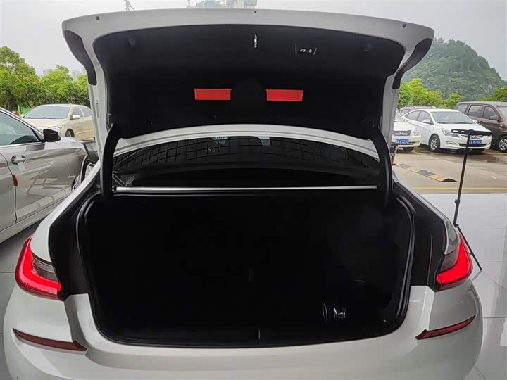 Фото 9 - BMW 3 Series