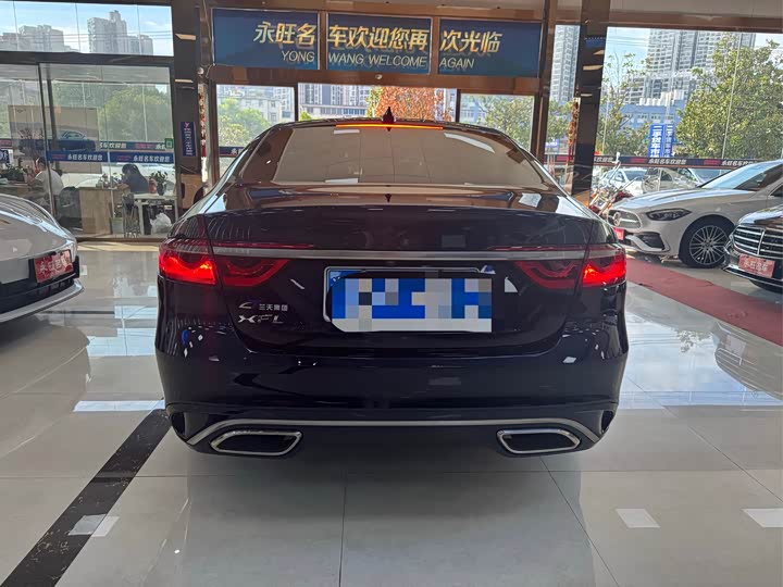 Фото 12 - Jaguar XF L