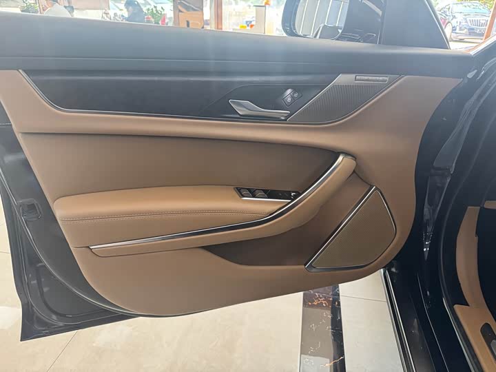 Фото 5 - Jaguar XF L