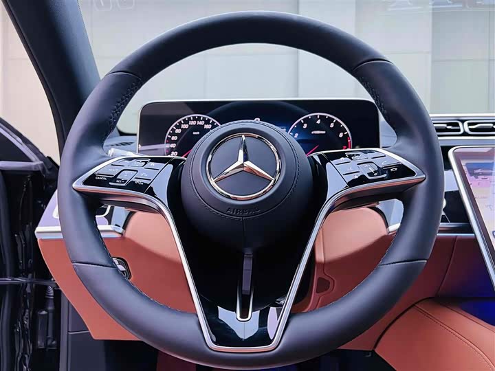 Фото 11 - Mercedes-Benz S-Class