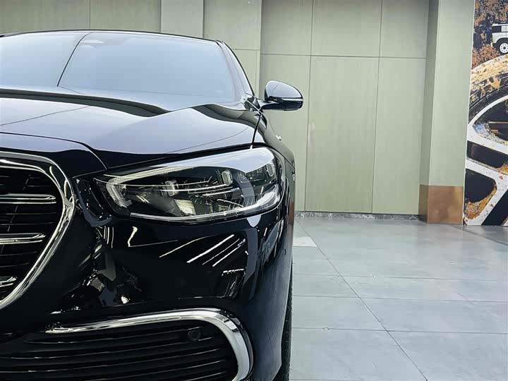 Фото 18 - Mercedes-Benz S-Class