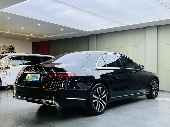 Фото 4 - Mercedes-Benz S-Class