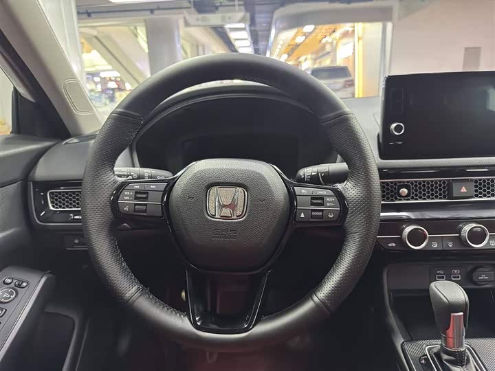 Фото 16 - Honda Civic