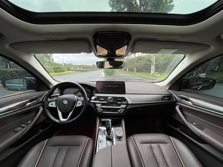 Фото 5 - BMW 5 Series