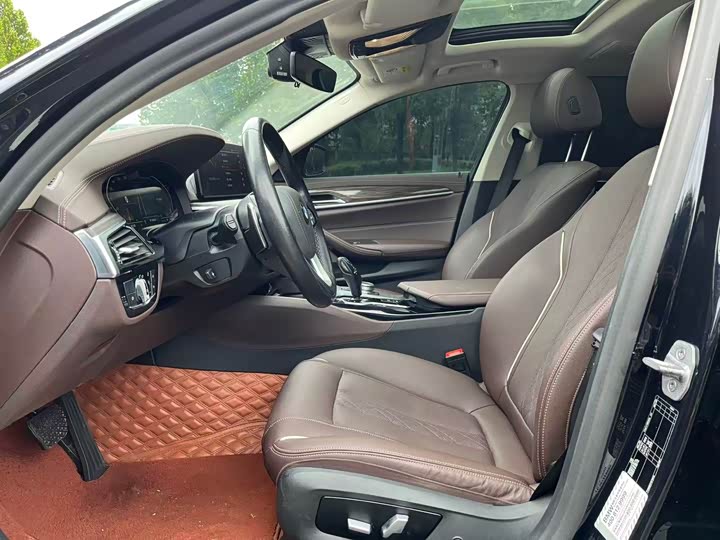 Фото 7 - BMW 5 Series