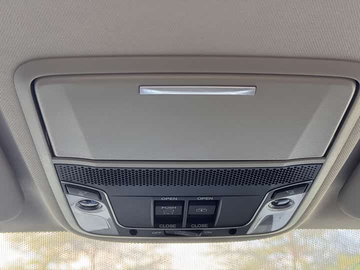 Фото 13 - Honda CR-V