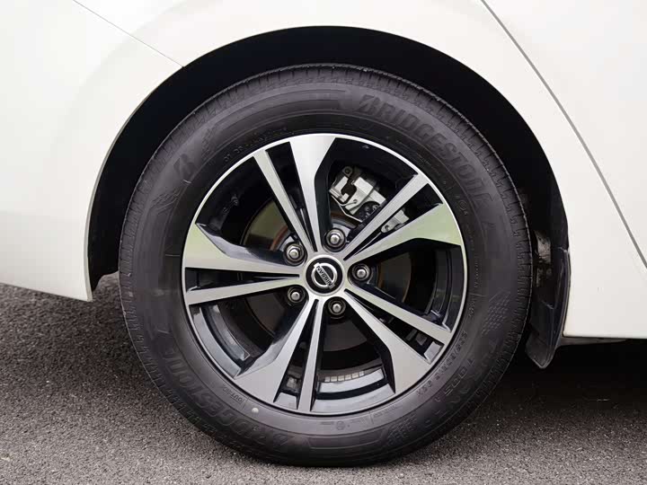 Фото 6 - Nissan Sylphy