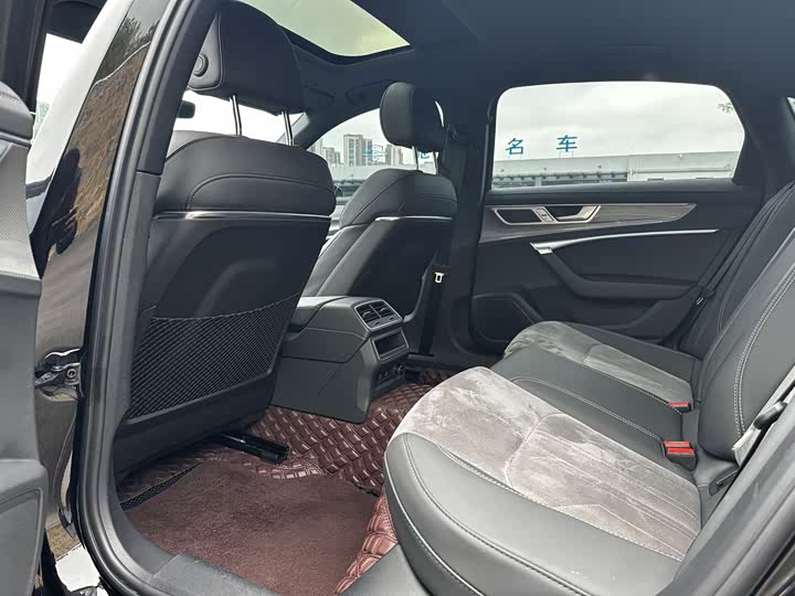 Фото 9 - Audi A6L