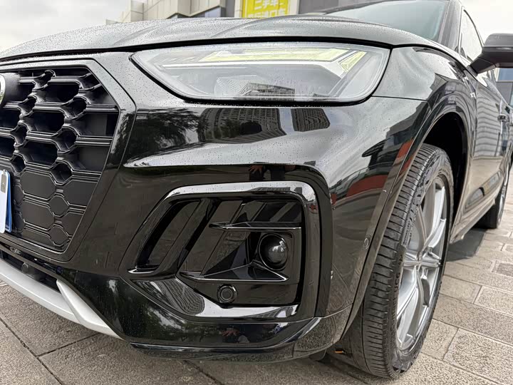 Фото 14 - Audi Q5L