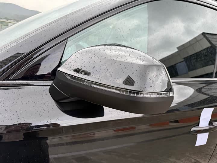 Фото 16 - Audi Q5L