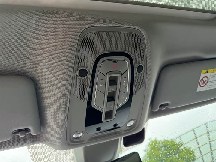 Фото 28 - Audi Q5L