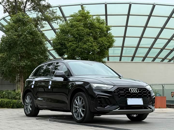 Фото 4 - Audi Q5L