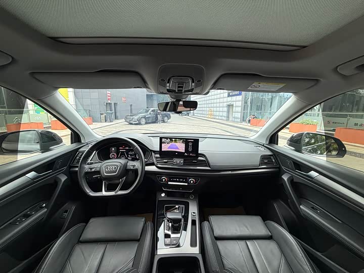 Фото 6 - Audi Q5L