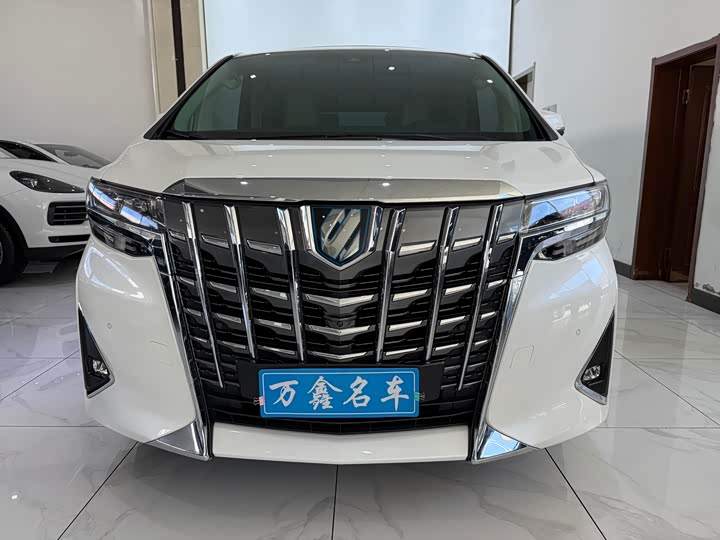 Фото 2 - Toyota Alphard
