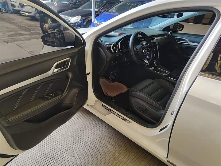 Фото 16 - MG Motor 6