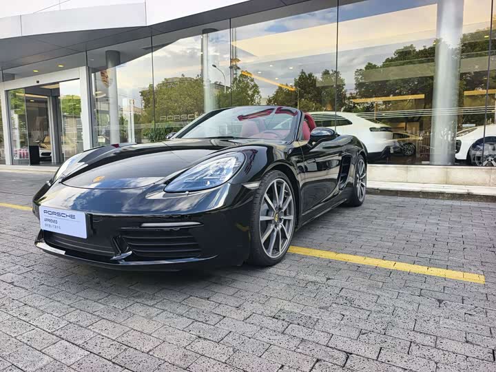 Фото 1 - Porsche 718