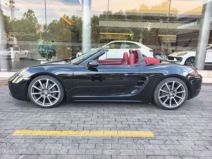 Фото 4 - Porsche 718