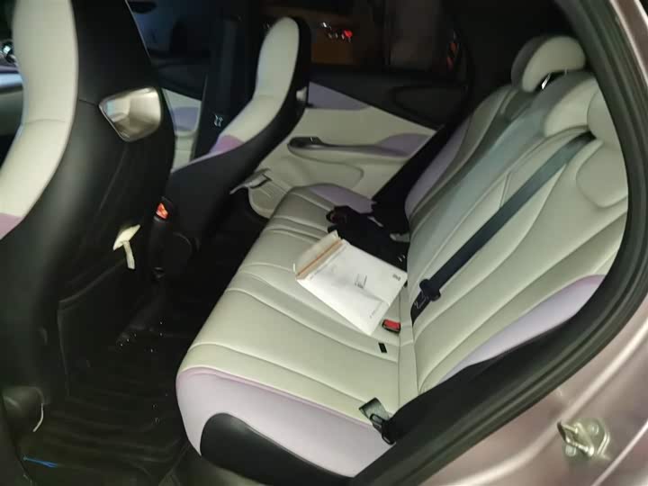 Фото 15 - BYD Dolphin