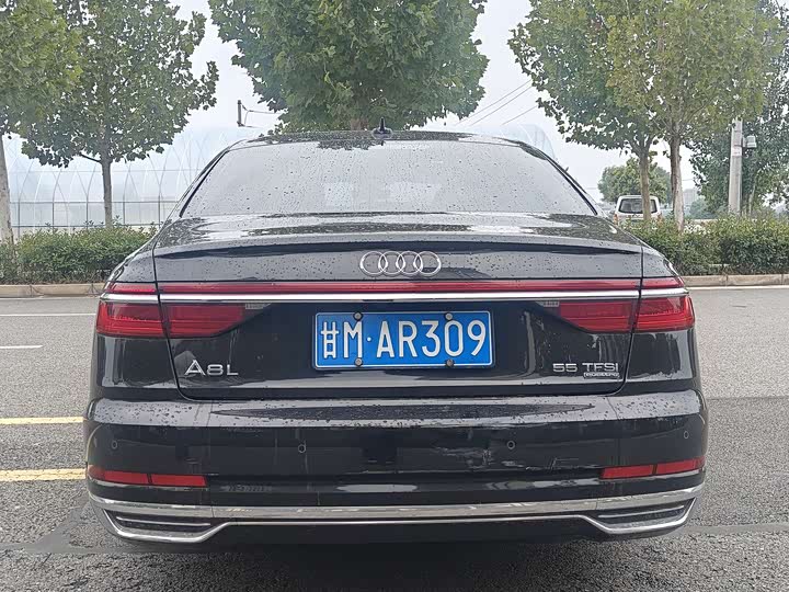 Фото 8 - Audi A8
