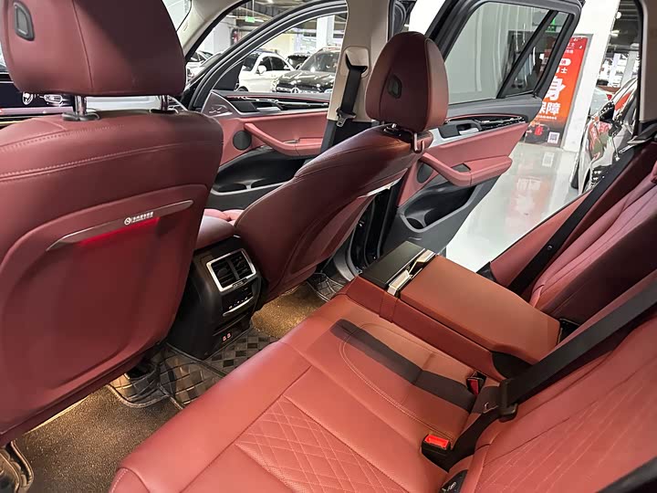 Фото 12 - BMW X3