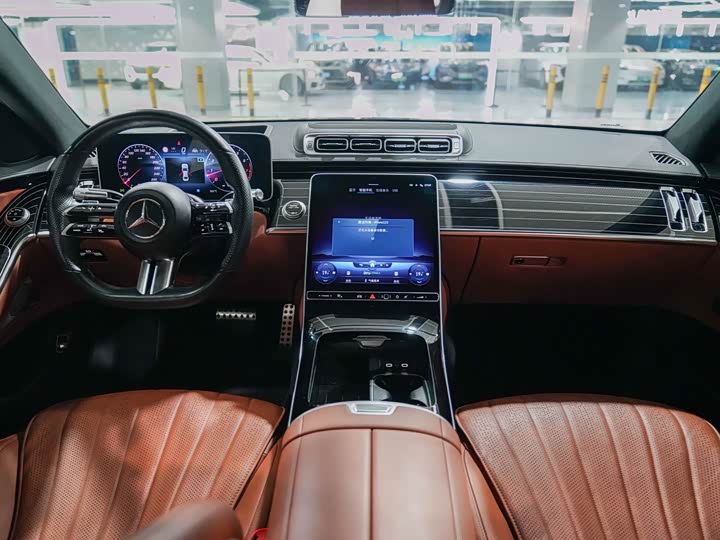 Фото 15 - Mercedes-Benz S-Class