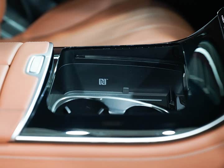 Фото 19 - Mercedes-Benz S-Class