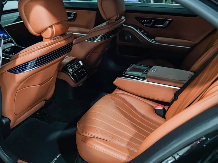 Фото 21 - Mercedes-Benz S-Class