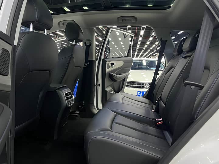 Фото 21 - Roewe RX5