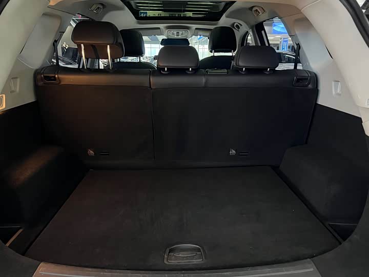 Фото 26 - Roewe RX5