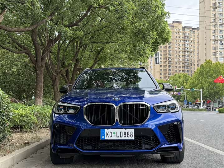 Фото 2 - BMW X5 M