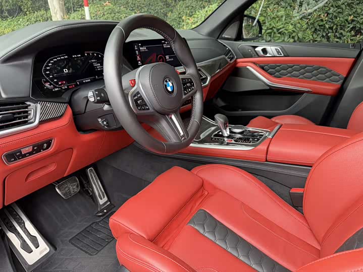 Фото 9 - BMW X5 M