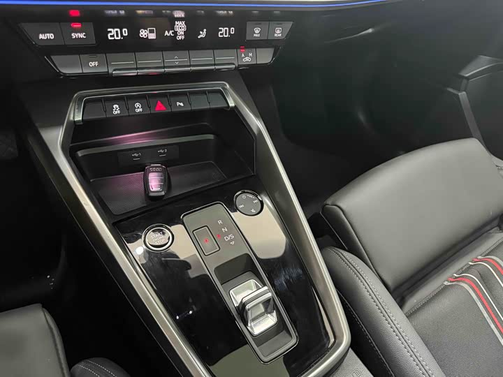 Фото 13 - Audi A3