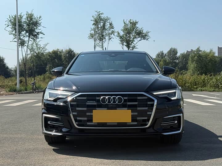 Фото 2 - Audi A6L