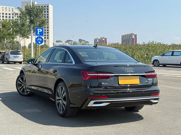 Фото 7 - Audi A6L