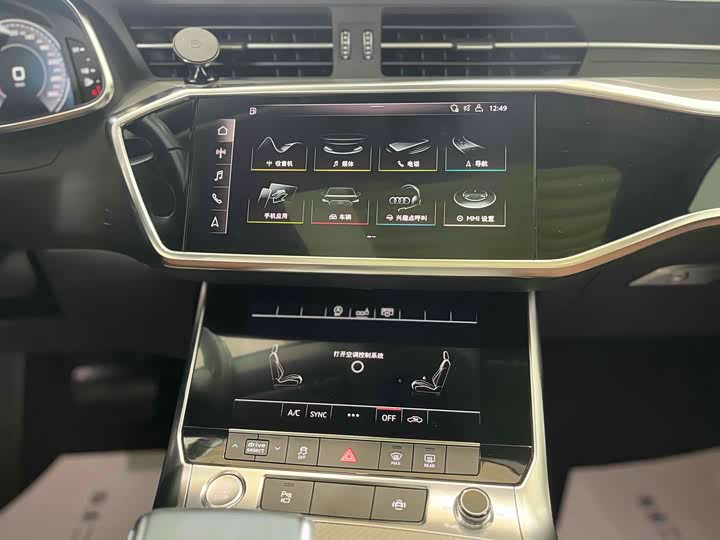 Фото 16 - Audi A6L