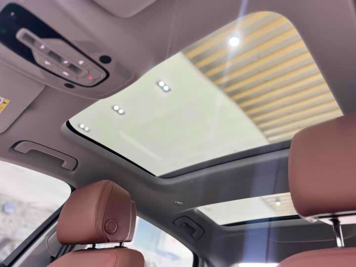 Фото 17 - Audi A6L