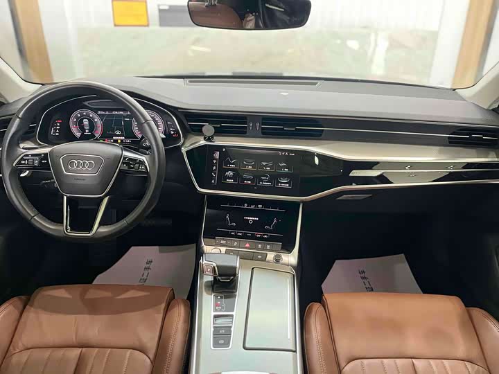 Фото 8 - Audi A6L
