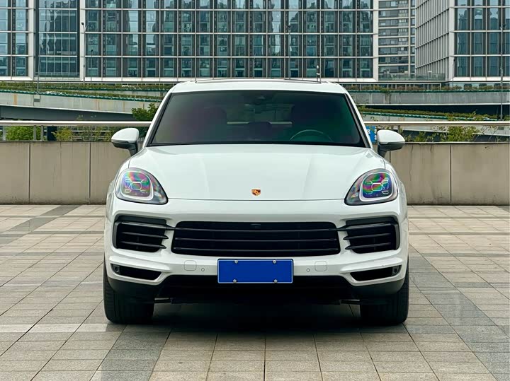 Фото 1 - Porsche Cayenne